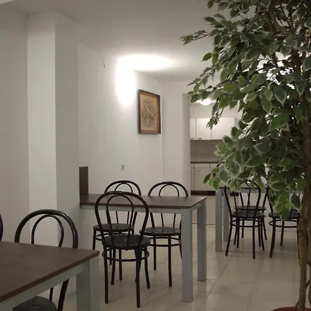 Malva Hostal Łomianki
