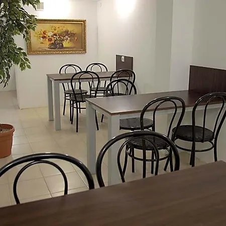 Malva Hostal Łomianki